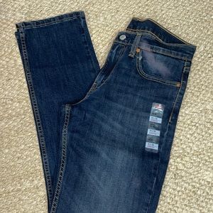 🆕 Levi’s 511 Slim Jeans
